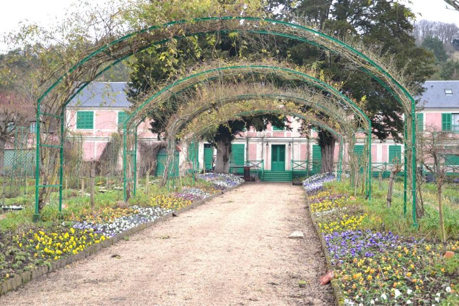 Charme Thoiry-Versailles-Giverny Arnouville-les-Mantes ภายนอก รูปภาพ